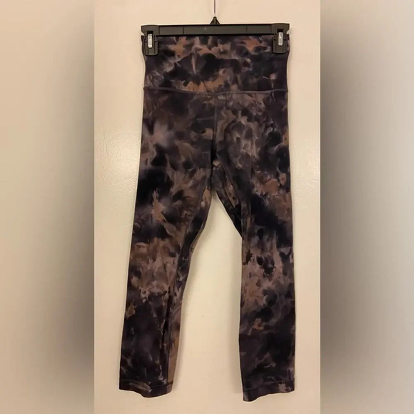 Lululemon Align Crop Diamond Dye Pink Pastel Size 4 - Picture 4 of 7